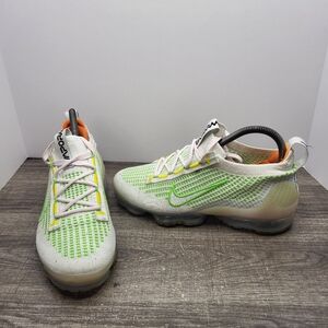 Nike Air Vapor Max 2022 Flyknit Women's Size 7.5 Running Shoes Green FD0871-100